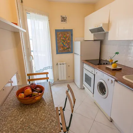 Apartmán Grand 2p Climatise, Terrasse, Parking, Centre Menton, Commerces & Plages A Pied - Fr-1-196-189